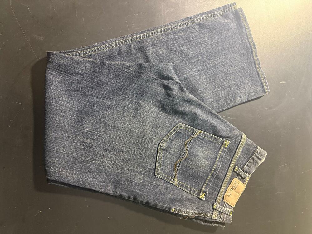 Wrangler Men's Denim Jeans Relaxed Boot Cut 34 x 32 - SO